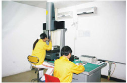 Three coordinate detector